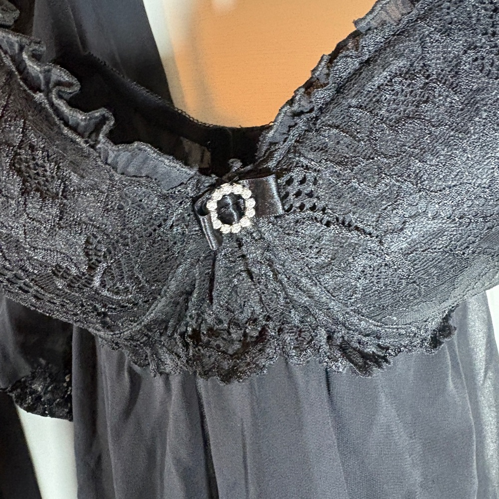 Black Lace Robe and Teddy Set - Picture 5 of 8